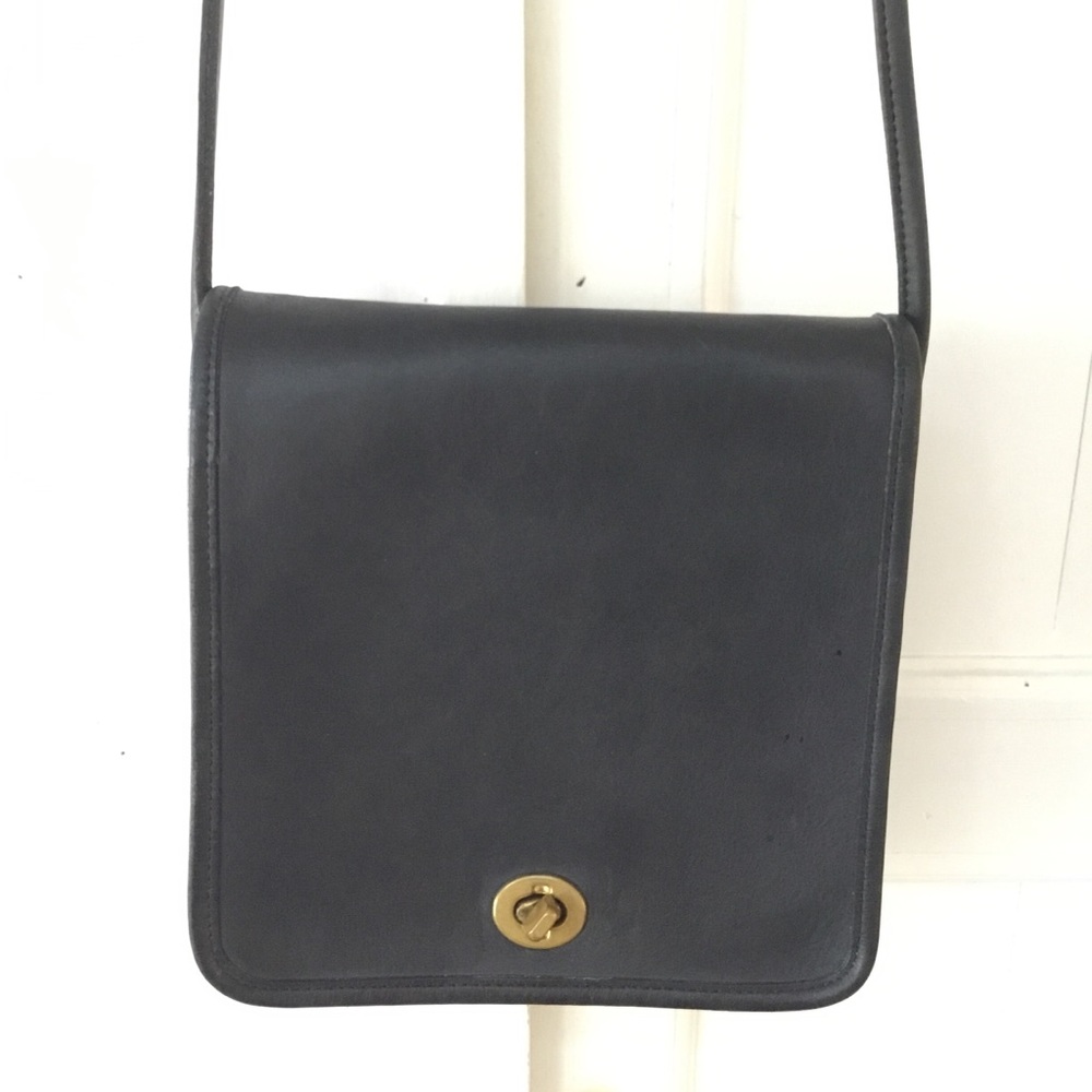 Coach Black Leather shoulder/crossbody bag